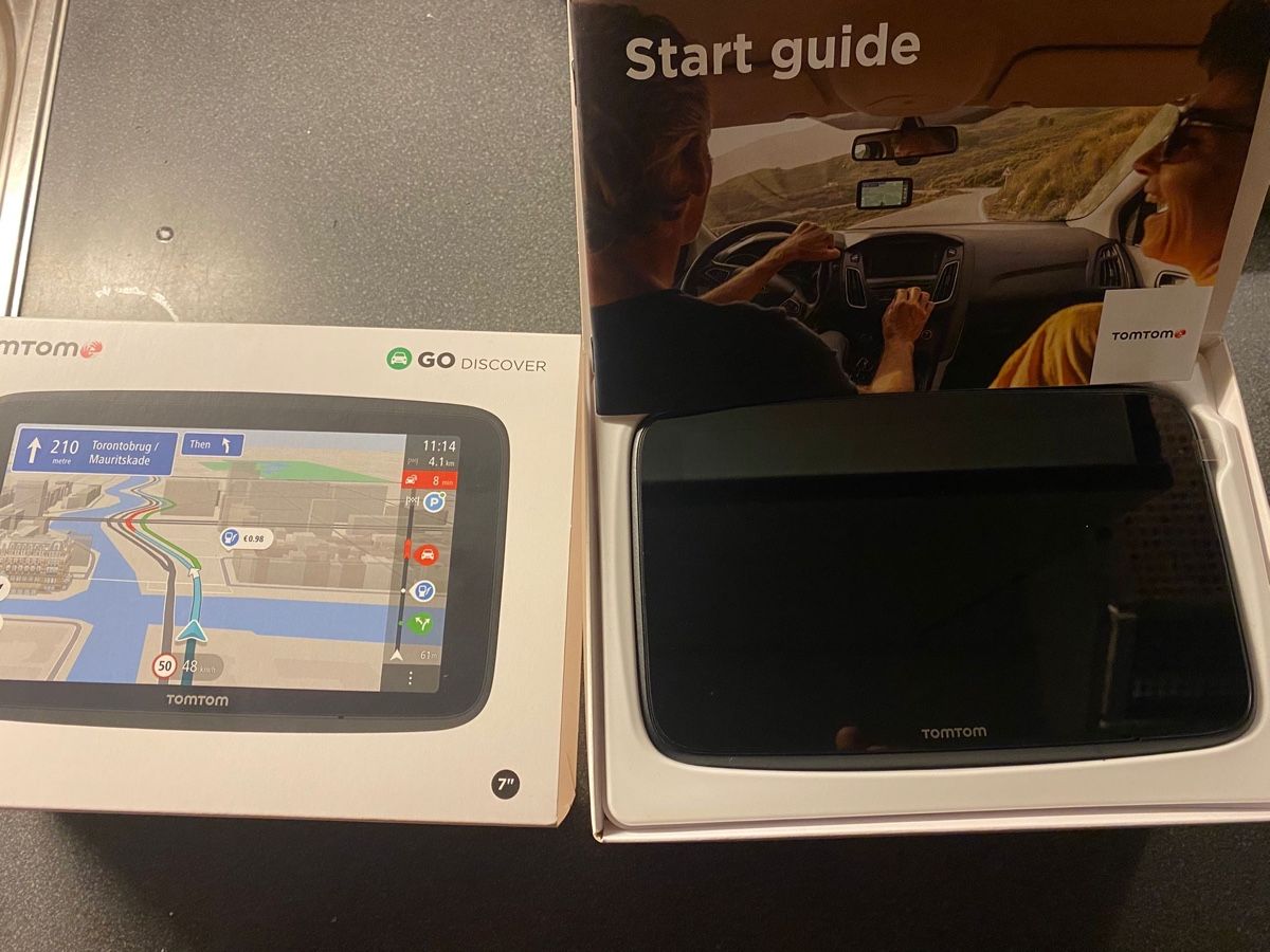 Tomtom Navigatori: TomTom GO DISCOVER 7" GPS Navigator with Start Guide – Nuovo e nell'imballaggio originale da Fribourg venduto da orayeena 1