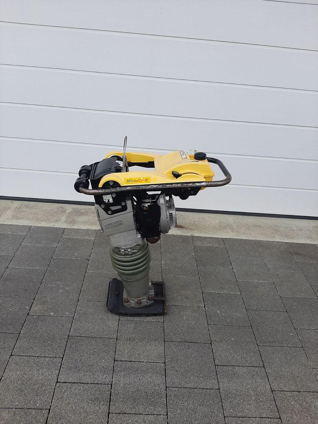 Wacker Neuson Toutes les machines: Grabenstampfer Rammer Wacker Neuson – D'occasion à Rain par Kleinmoto