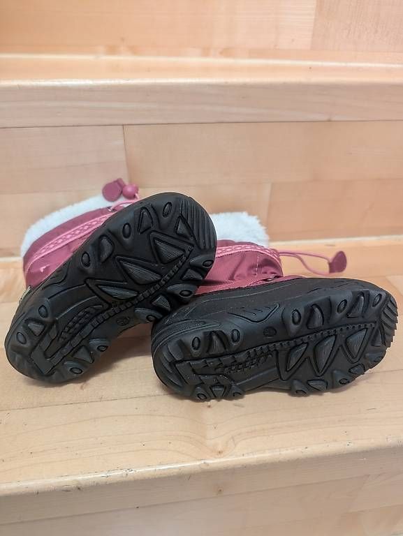 Scarpe per ragazze: Winterstiefel Gr 26 – Usato da Neftenbach venduto da Nadine069 1