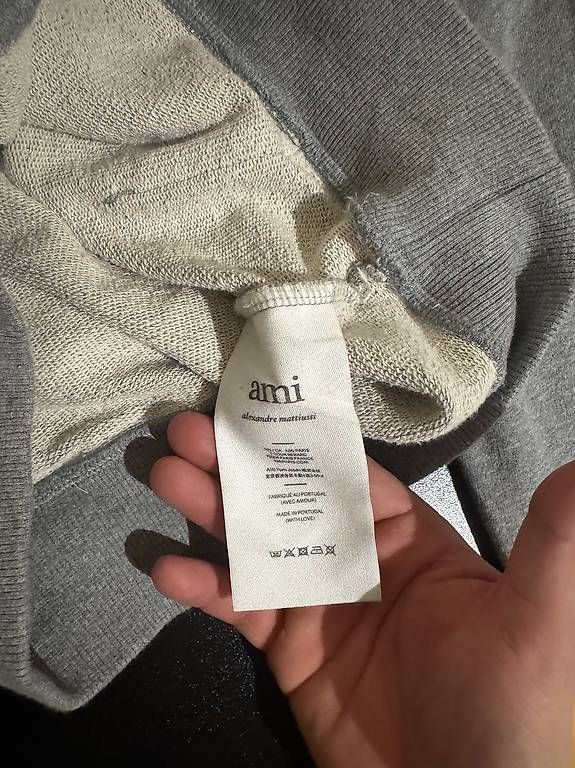Maglioni & Felpe: Ami Paris Hoodie – Usato da St. Gallen venduto da rechsteinersell 2