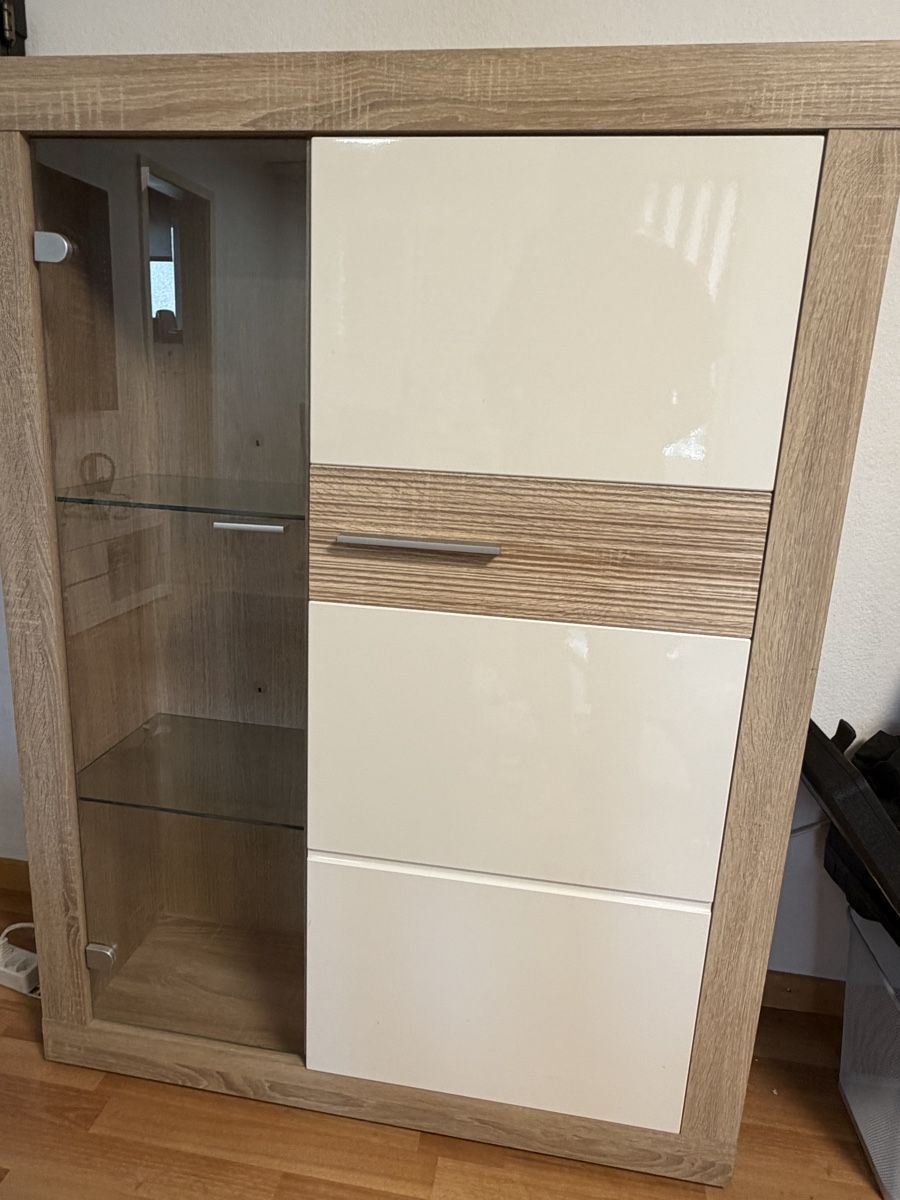 Vitrinen: Holz Glass Schrank  – Gebraucht aus Arbon von lea_h6r7