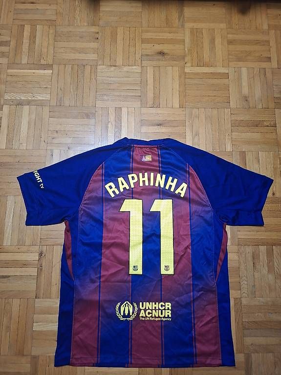 Leibchen & Hosen: Barcelona Trikot "Raphina 11" – Gebraucht aus Wetzikon ZH von cet_6fbf 1