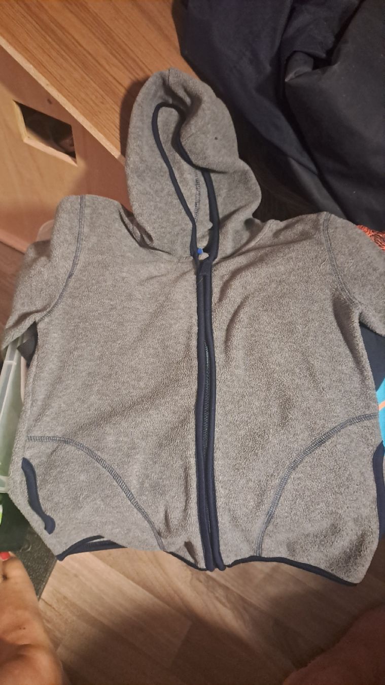 Maglioni & Felpe: Fleece Jacke Gr.140 – Usato da gümmenen venduto da flower124