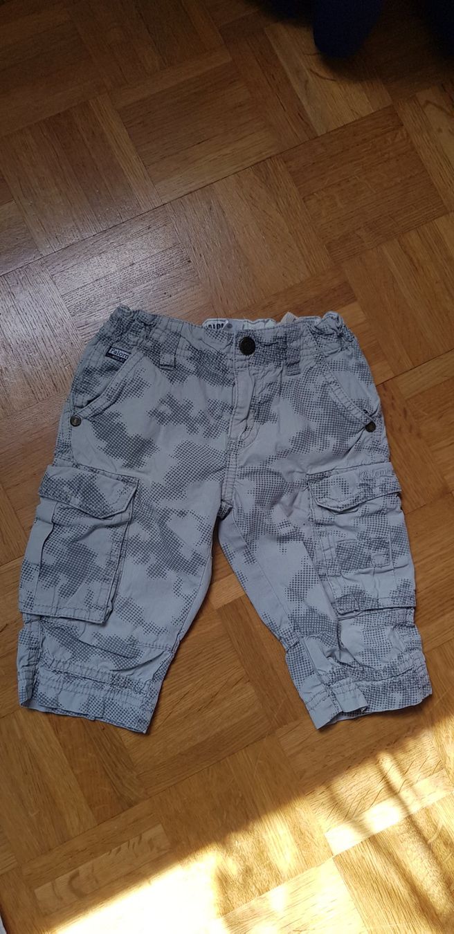 C&A Pantaloni: Bermudashorts beige gemustert, Gr. 92 – Usato da Dietikon venduto da grafad