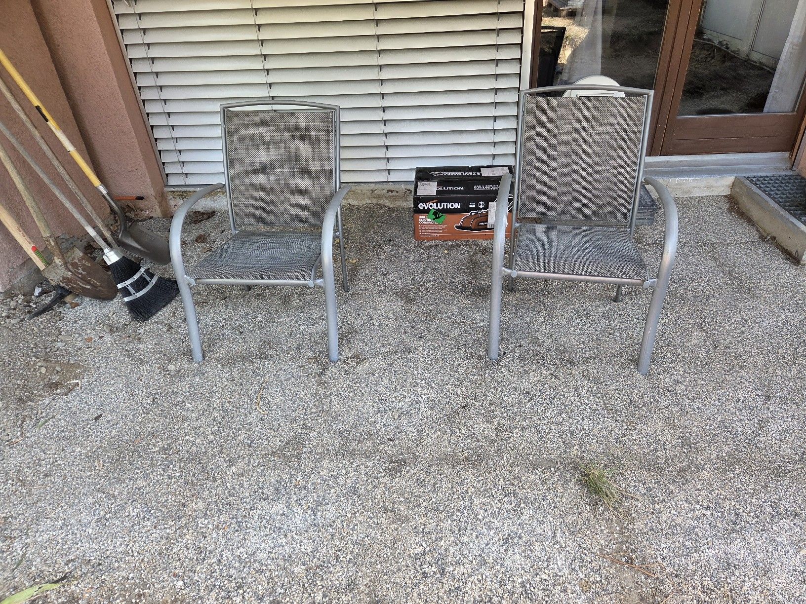 Tables: Gartentisch und 6 Stühle – D'occasion à Lostorf par _Venus_ 1