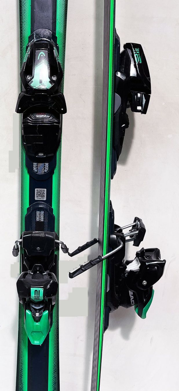 Head Skis: HEAD SHAPE V5    156 cm; eine Saison gebraucht – Gebraucht aus Brüttisellen von SkiverkaufStepan 2