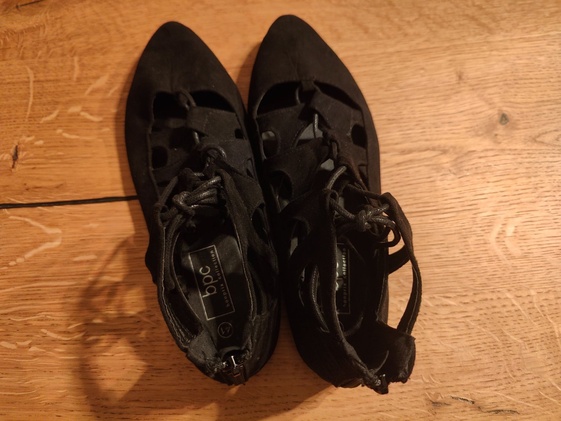 Scarpe da donna: Elegante Sandalen geschnürt – Usato da Zürich venduto da Philidell 1