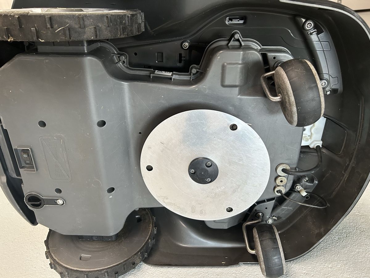 Husqvarna Tagliaerba: Husqvarna 430X mit Connect  – Usato da Rorschacherberg venduto da remoli16 9