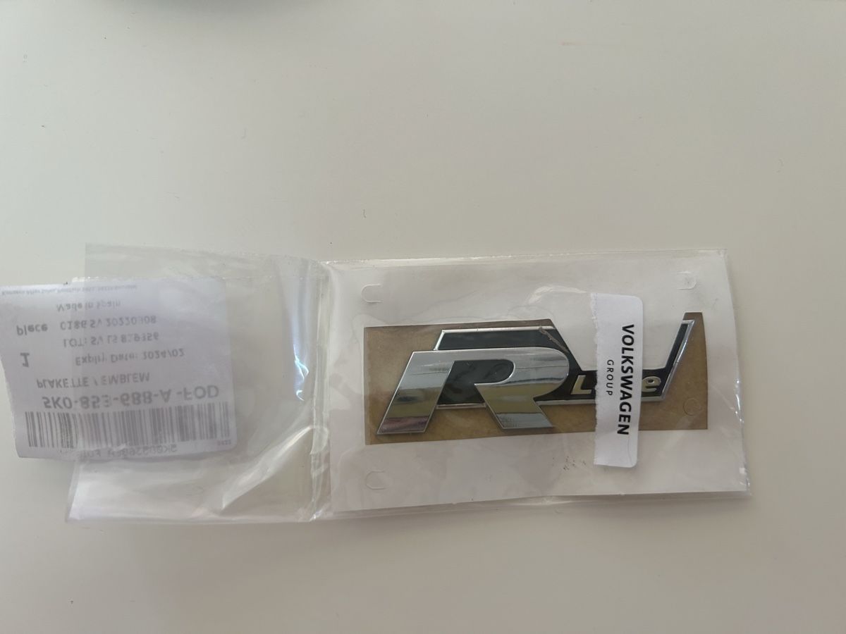 Volkswagen Tutti pezzi di ricambio auto: Monogramme Rline Vw – Nuovo e nell'imballaggio originale da Meyrin venduto da Sparco05 1