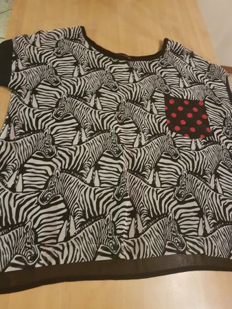 T-shirt zèbre taille 42 marque Trend