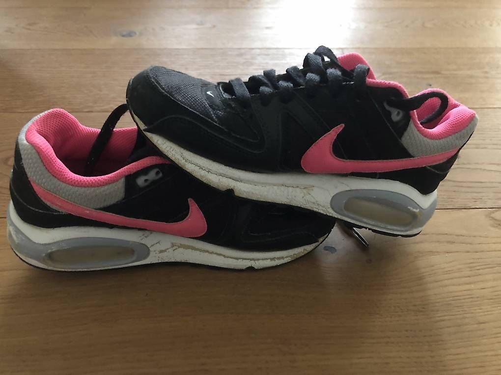 Nike Scarpe da donna: Nike Air Command Gr.38 – Usato da Effretikon venduto da mausi212
