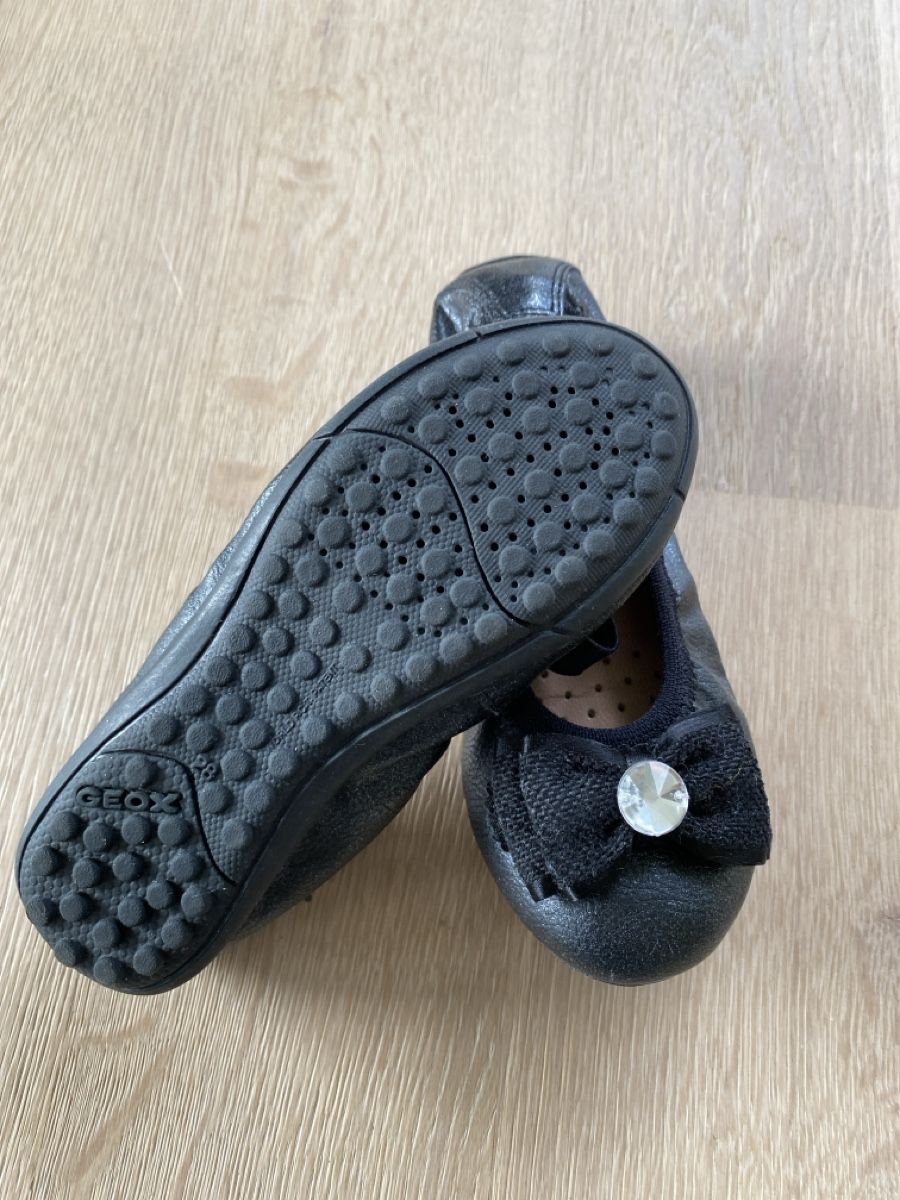 Schuhe für Mädchen: 2 paar Ballerina / Schuhe Gr. 28 – Gebraucht aus Hergiswil NW von mar_js5v 3