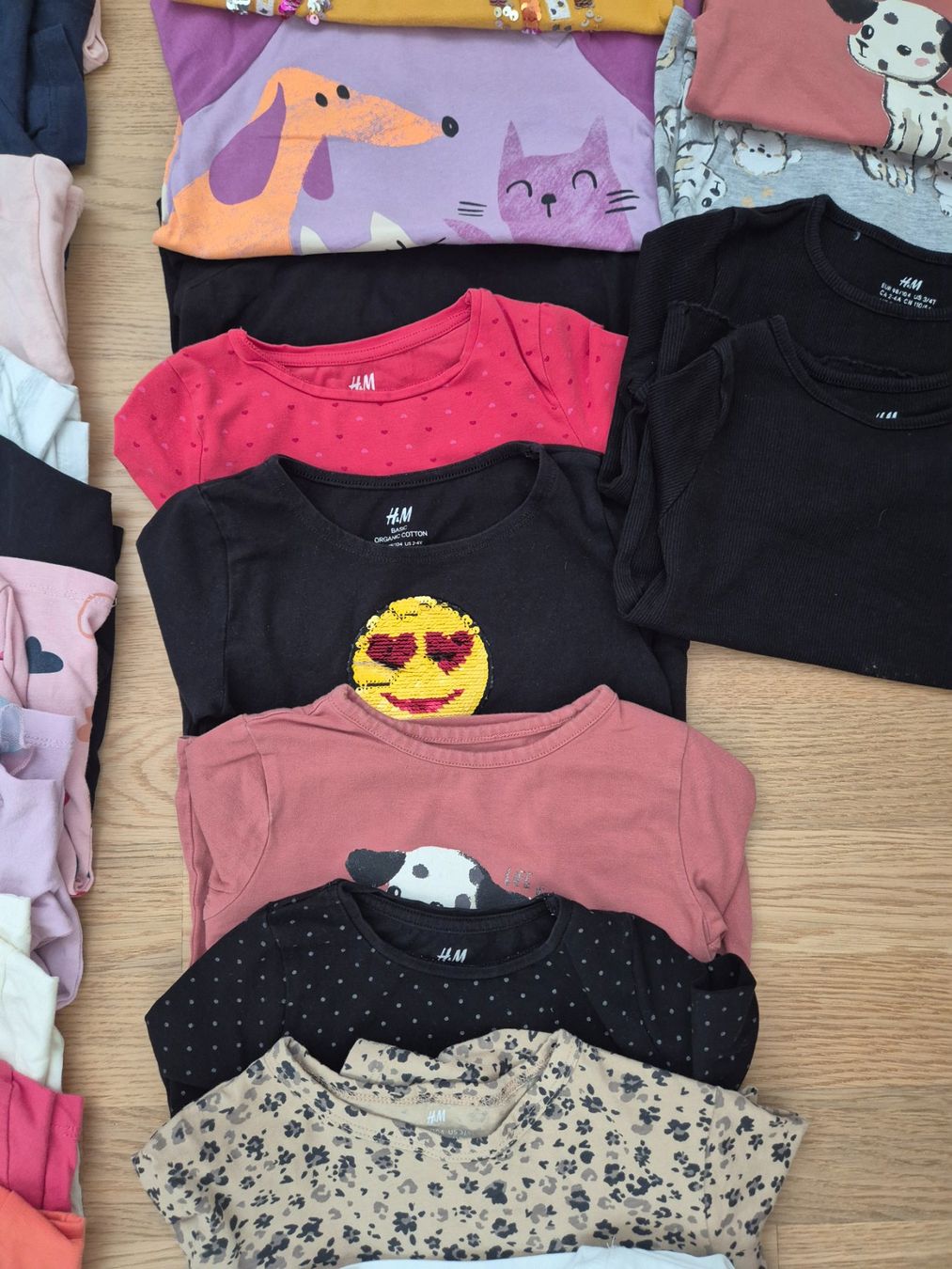 Blouses, T-shirts & Tops: 25 langarmtshirts Grösse 98/104 – D'occasion à Pfäffikon SZ par Ka6ka 3