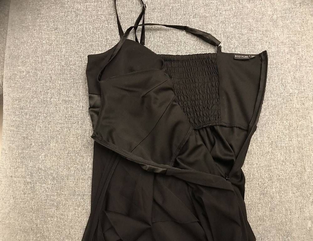 Robes: Kleid  – D'occasion à Niederglatt ZH par Mary102 3