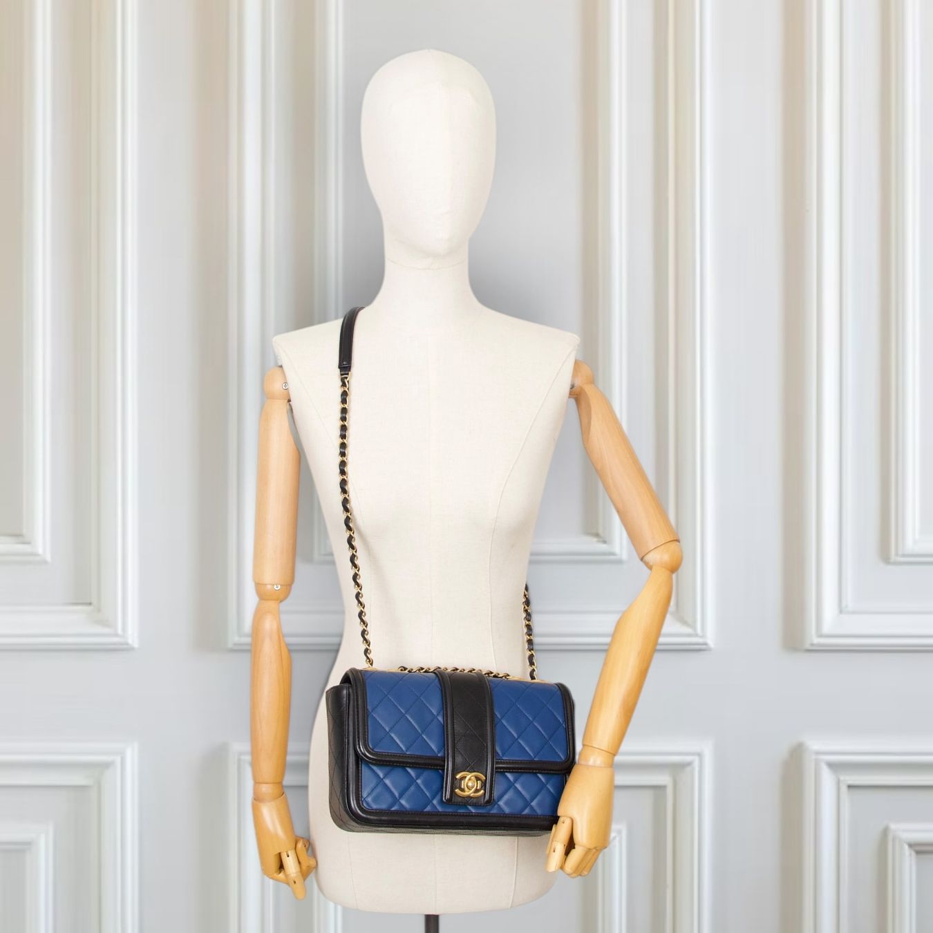 Chanel Borse da donna: Chanel Tasche schwarz/blau – Usato da Binningen venduto da Designerlabels 2