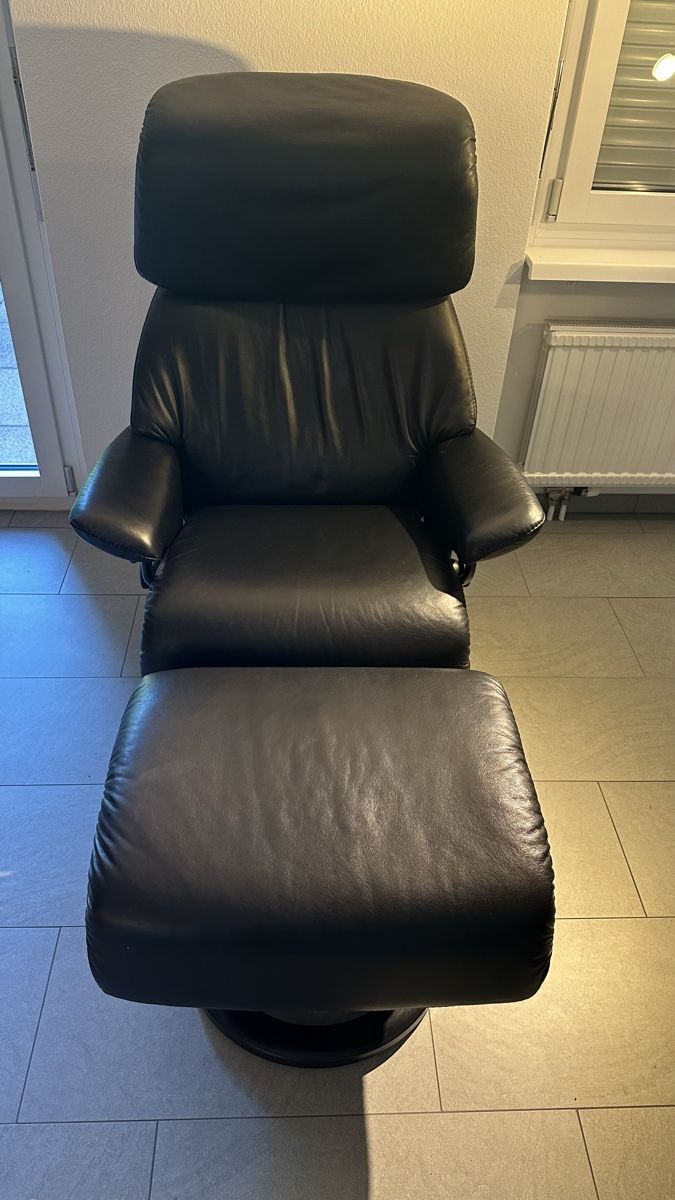 Stressless Poltrone: Stressless Sessel mit Hocker aus Leder – Usato da Ettingen venduto da slg_4107