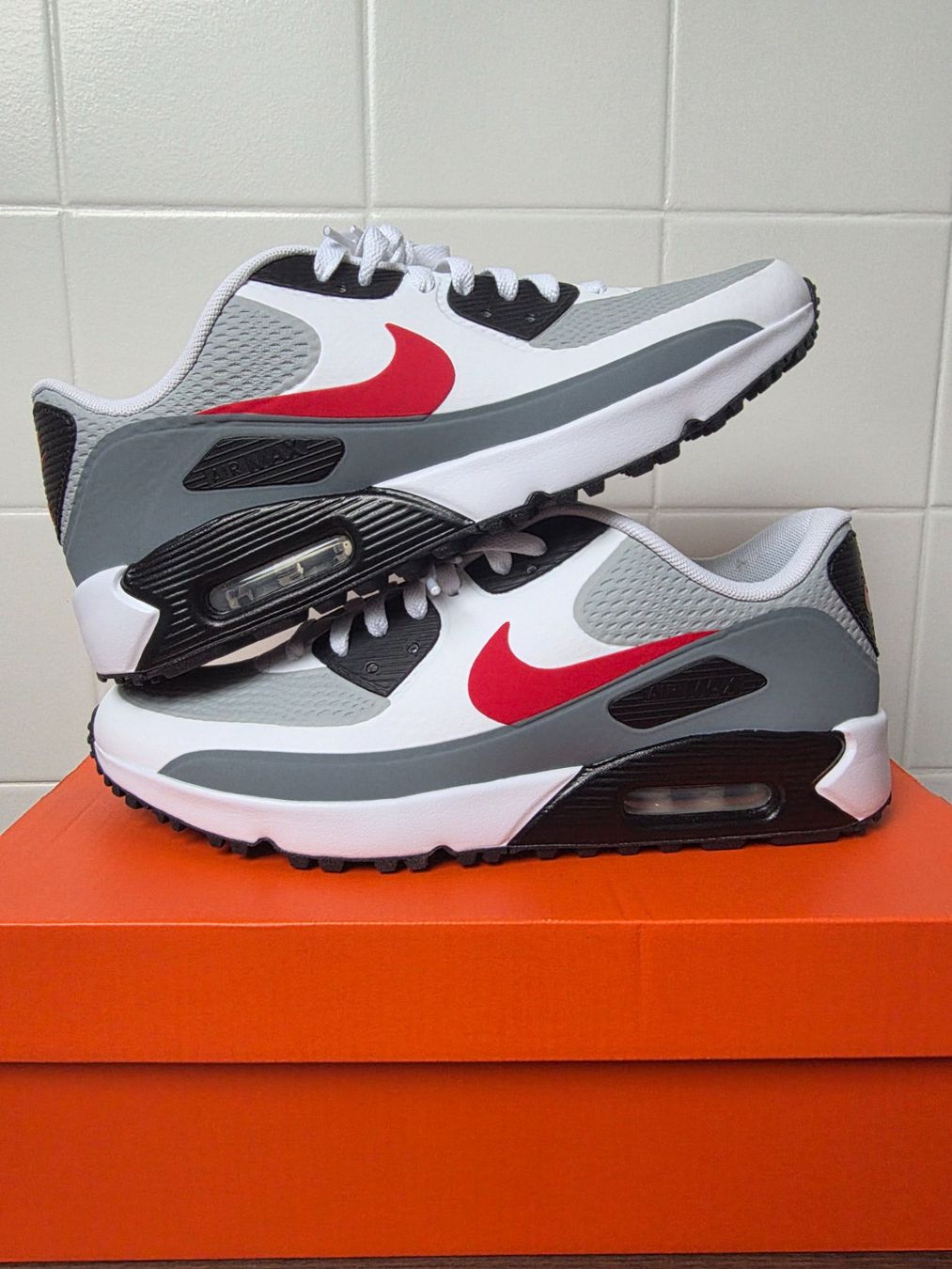 Nike Herrenschuhe: Nike Air Max 90 – Neu und originalverpackt aus Fleurier von dav_xx8y