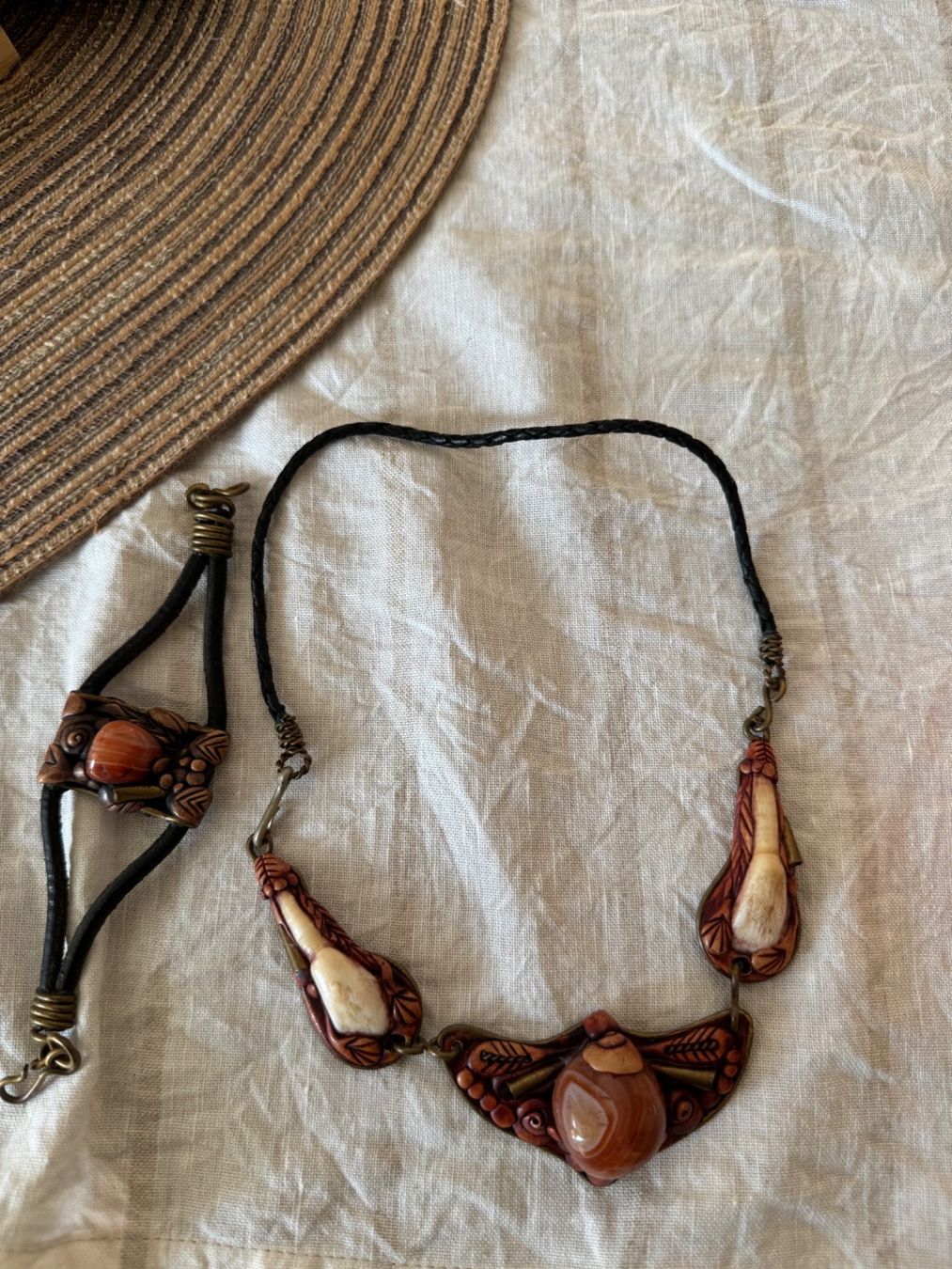 Catenine: Boho Halskette Leder mit passendem Armband - Achat Statement – Usato da Arlesheim venduto da Eli_77 1