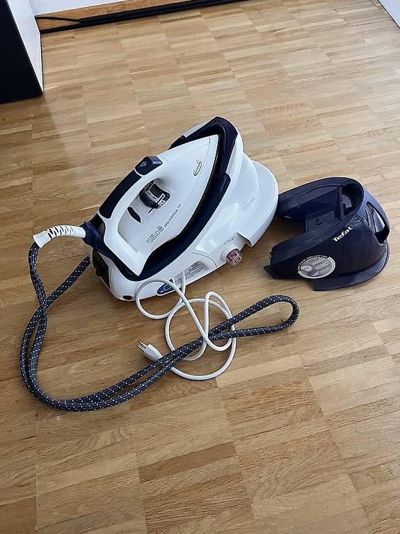 Ferri da stiro: Tefal Pro Express Bügelststion – Usato da St. Gallen venduto da ryo83