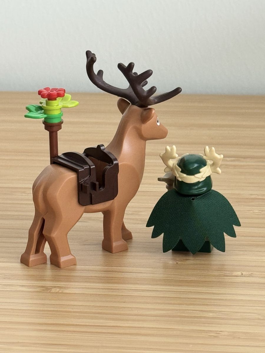 Lego Statuette: Lego Minifigur Halfling Druid mit dem Hirsch – Usato da Neuhausen am Rheinfall venduto da Laghi 1