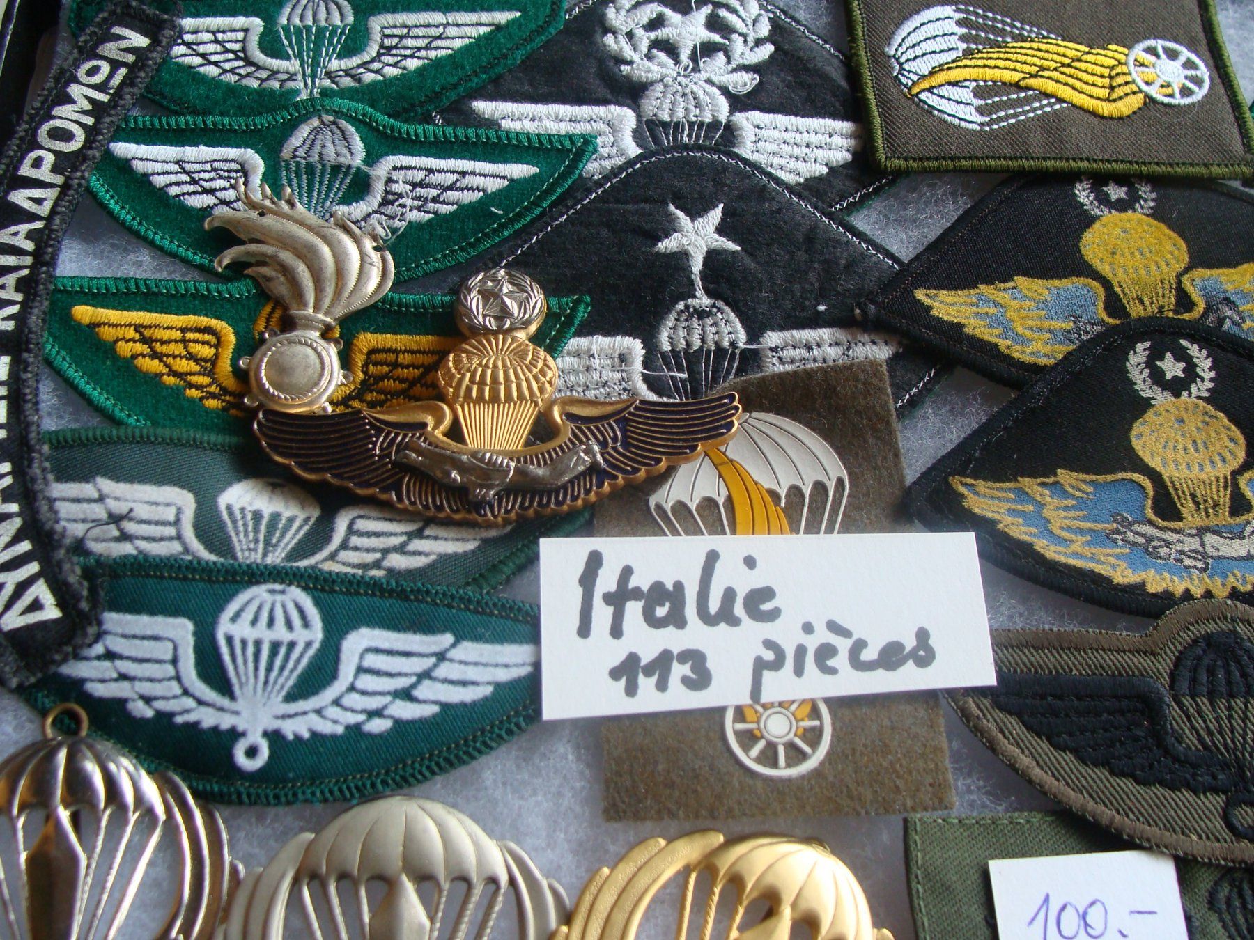 Placchette & Badge: Dans présentoir vitré, collection Italie et Grèce – Usato da Cuarny venduto da hen_g7hn 2