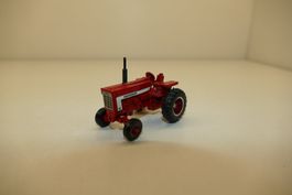 Metallmodel: International 966 Traktor