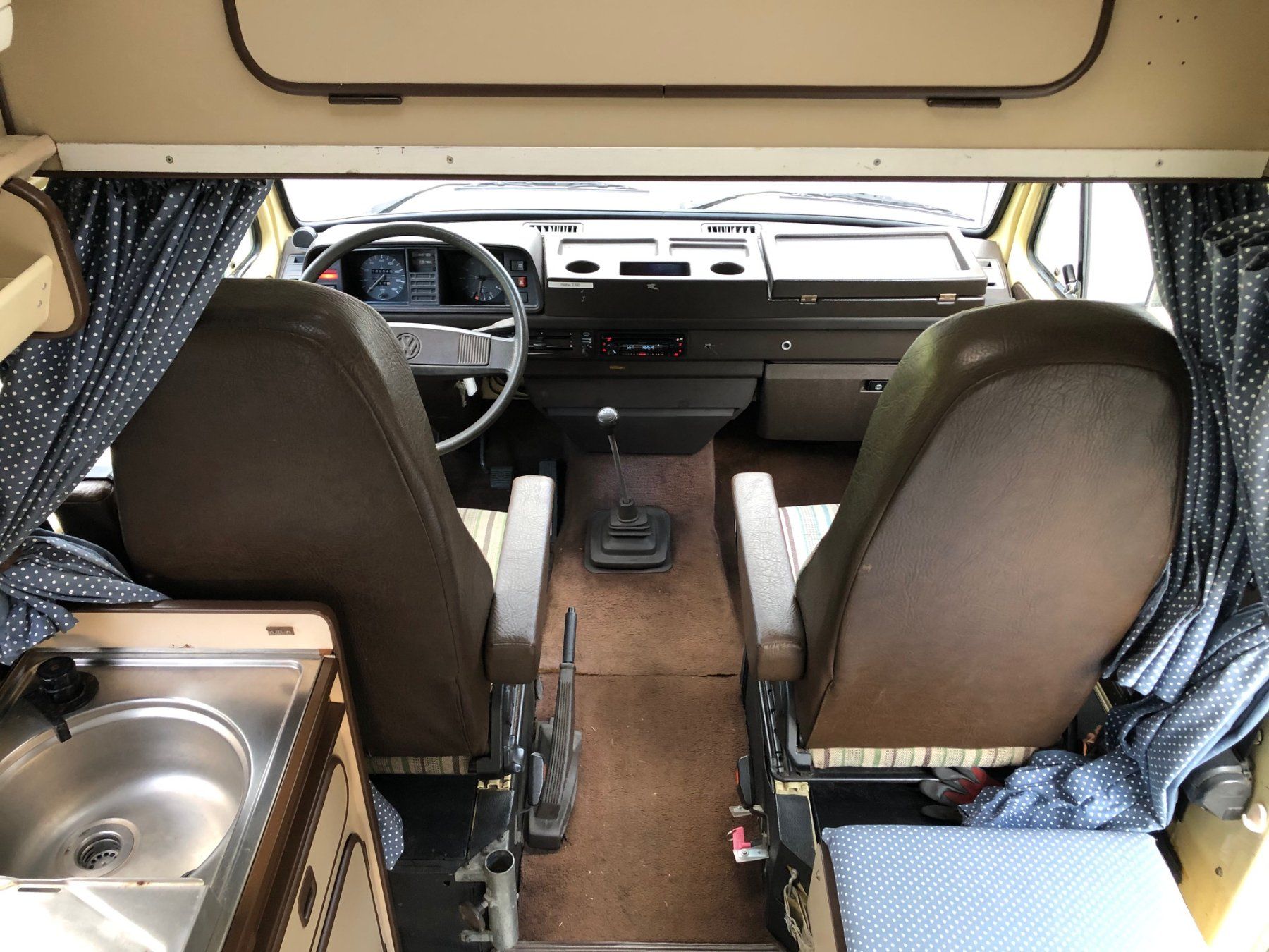 VW Veicoli da campeggio: VW T3 Bus Camper – Usato da Gstaad venduto da Johny3 6