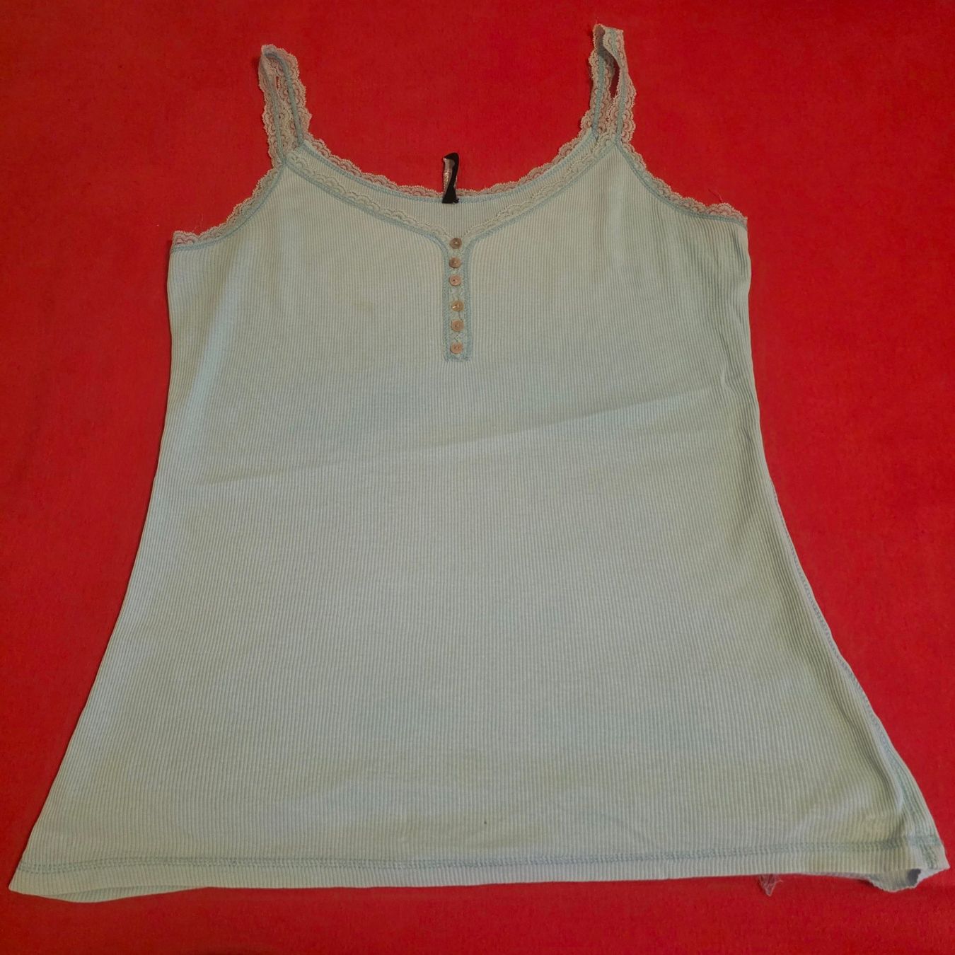 Top: Sommertop hellblau mit Spitze, Grösse L, neuwertig – Nuovo (secondo la descrizione) da Kriens venduto da angelaruediger 1