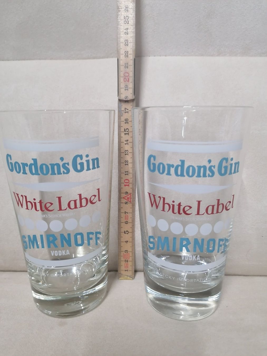 Bicchieri: 2 Verres Gordon's Gin White Label Smirnoff – Usato da Lignières venduto da Sulyvan