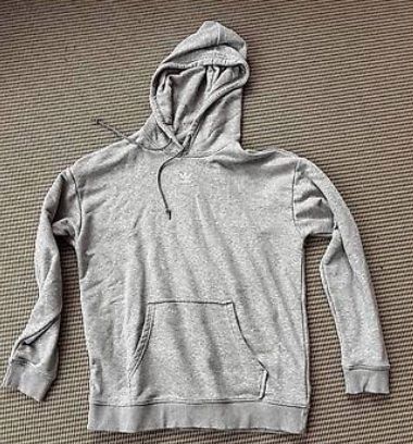 Pulls & Sweat-shirts: Différents pulls – D'occasion à La Croix (Lutry) par patricia150392 8