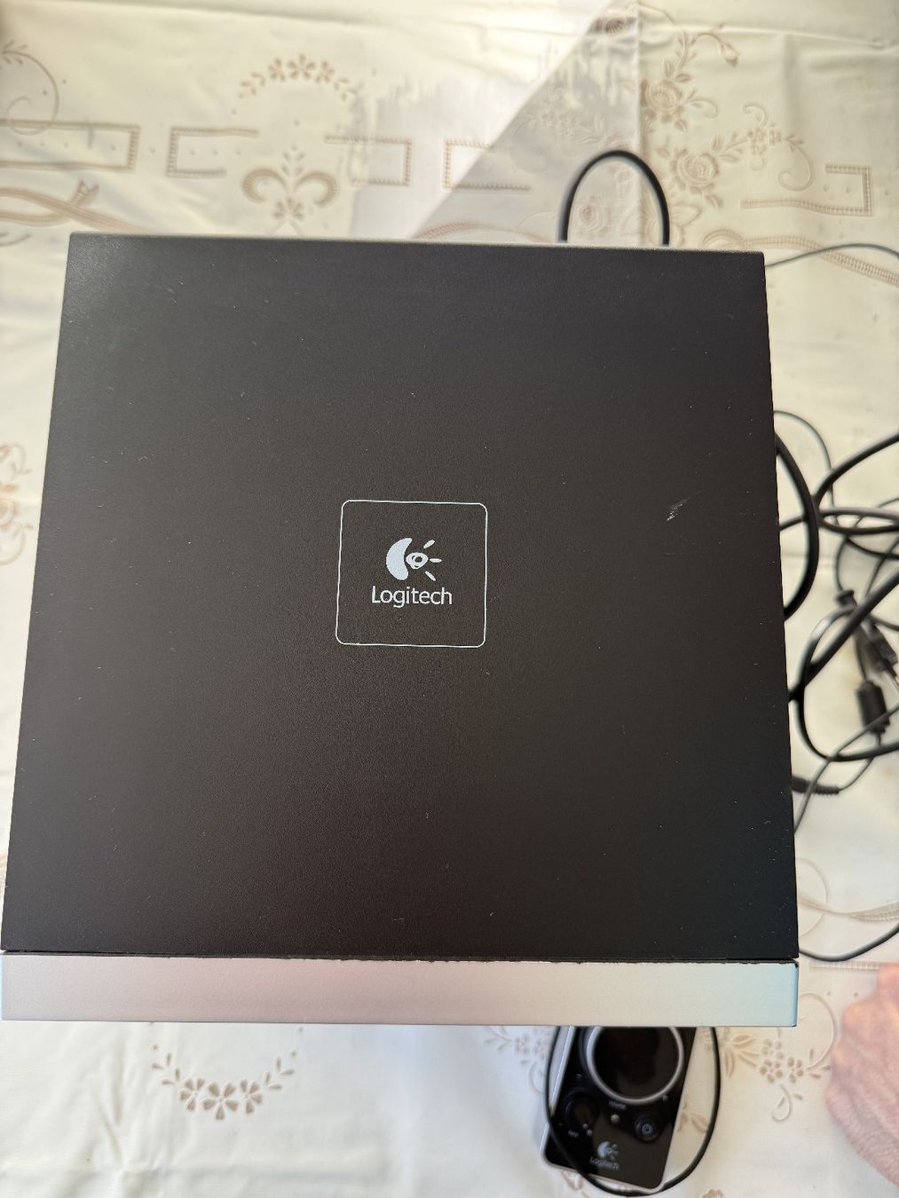 Logitech Lautsprecher: Logitech Z4 2.1 Subwoofer & Controller – Satelliten als Bonu – Gebraucht aus Rüegsauschachen von che_76vp 1