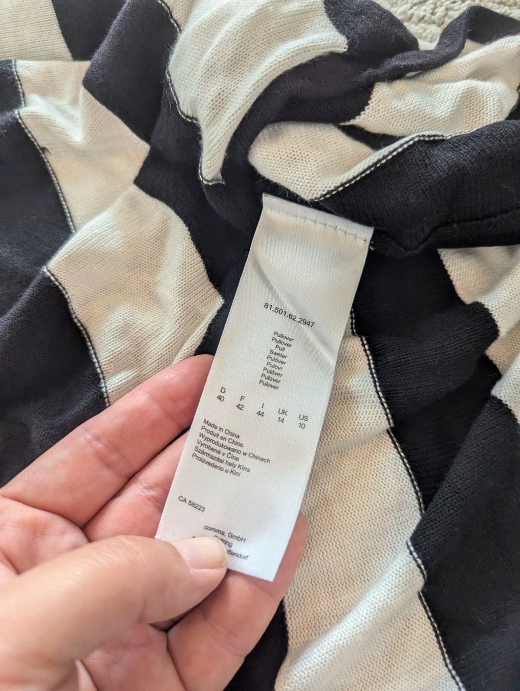 Comma Maglioni & Felpe: Damen Pullover Comma schwarz weiss Grösse 40 – Usato da Zollikon venduto da Kitchensink 2
