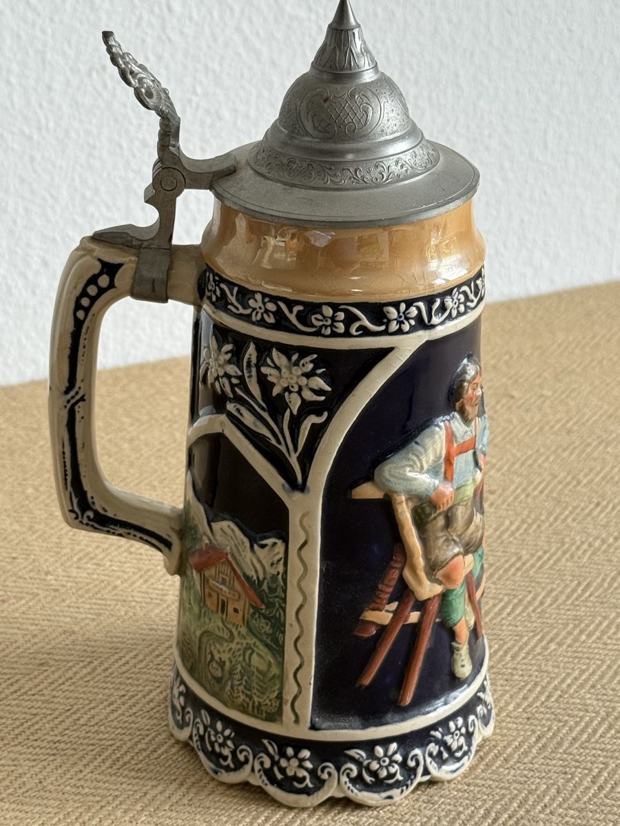 Carillon: Alter Schweizer Bierkrug Humpen mit Spieldose Musikdose – Usato da Konolfingen venduto da petzipetz 2