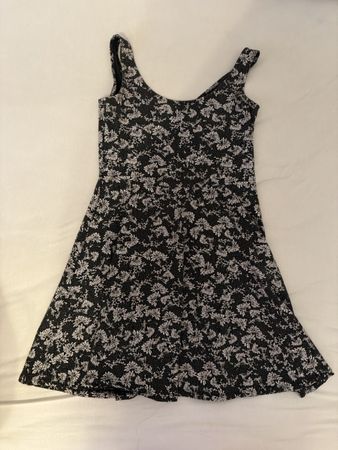Kleid geblümt schwarz-weiss Grösse S 