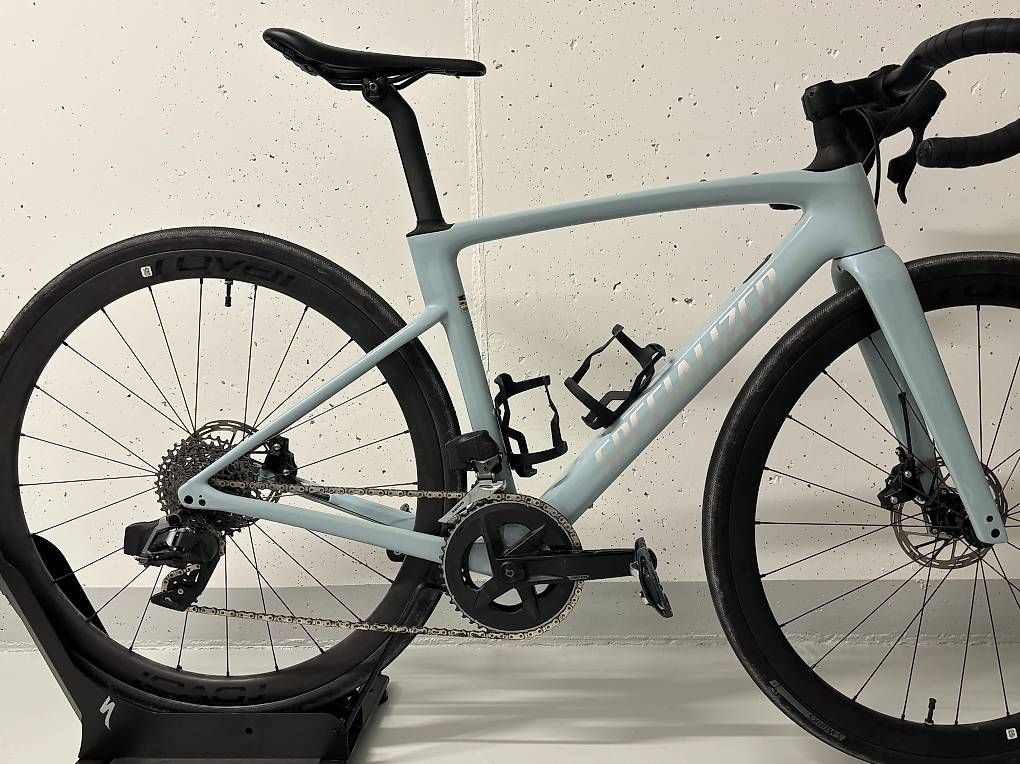 Specialized Velos: 2025 Specialized Roubaix SL8 Expert Carbon – Gebraucht aus Lyss von bongiorno01