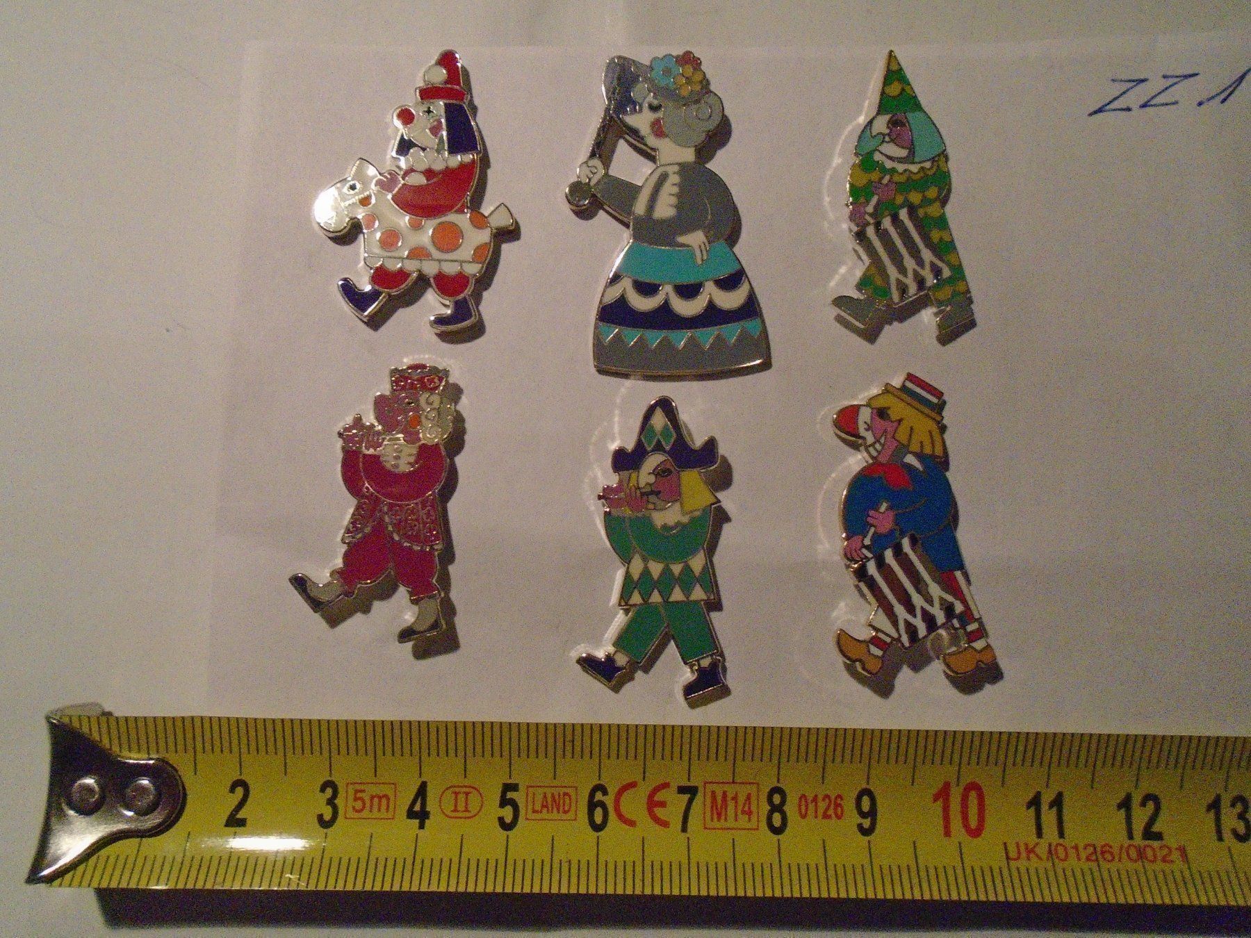 Plaketten & Abzeichen: 6 Lustige Pins  (ZZ1) – Gebraucht aus Winterthur von Beli2000 1