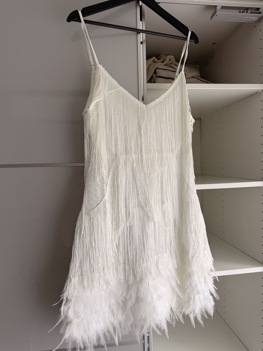 Kleider: Fransenkleid mit Federsaum – Neu (gemäss Beschreibung) aus Gutenswil von 11ninanina
