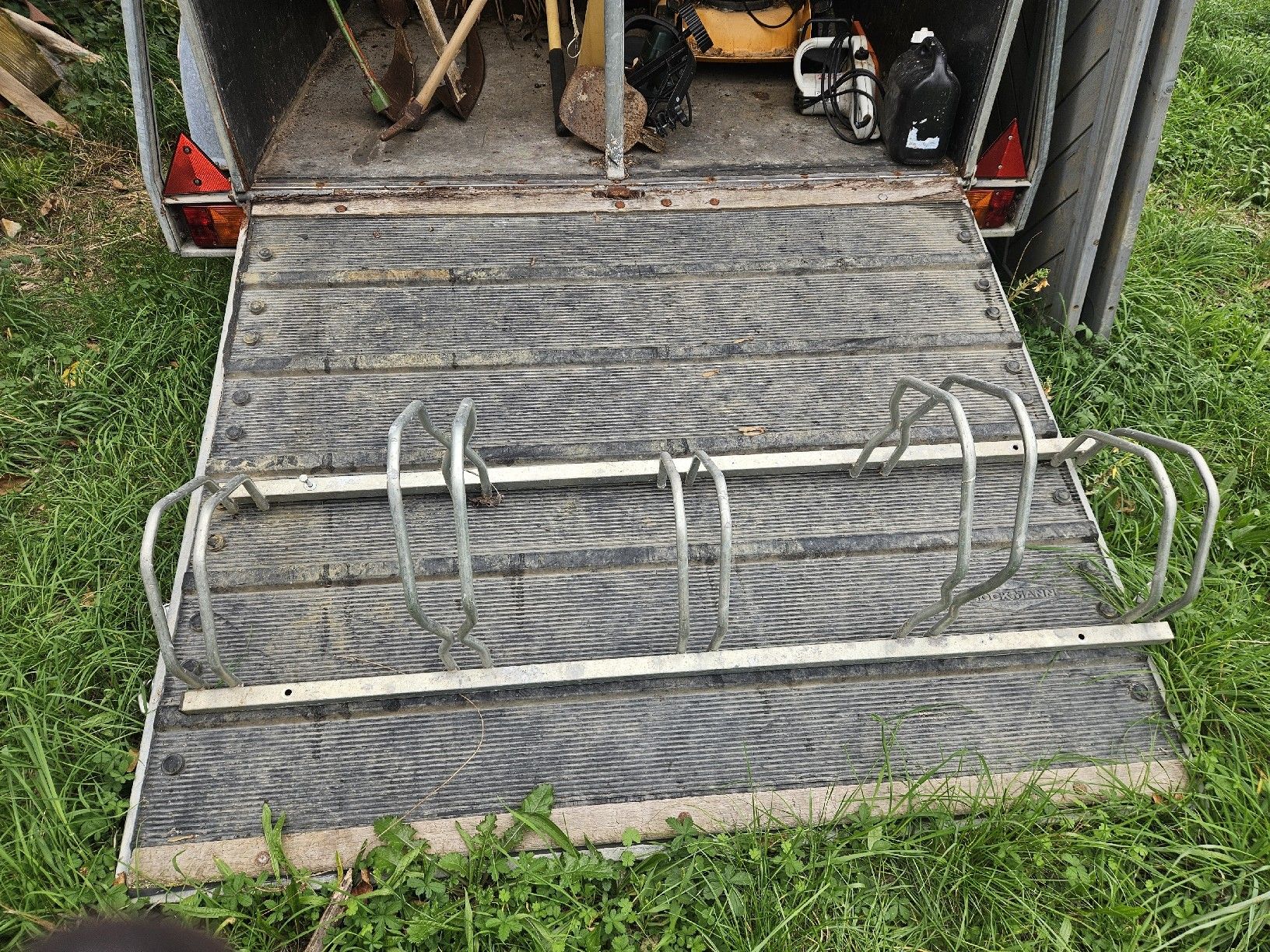 Cavalletti per biciclette: Veloständer/Fahrradständer – Usato da Herznach venduto da and_f5zl 1