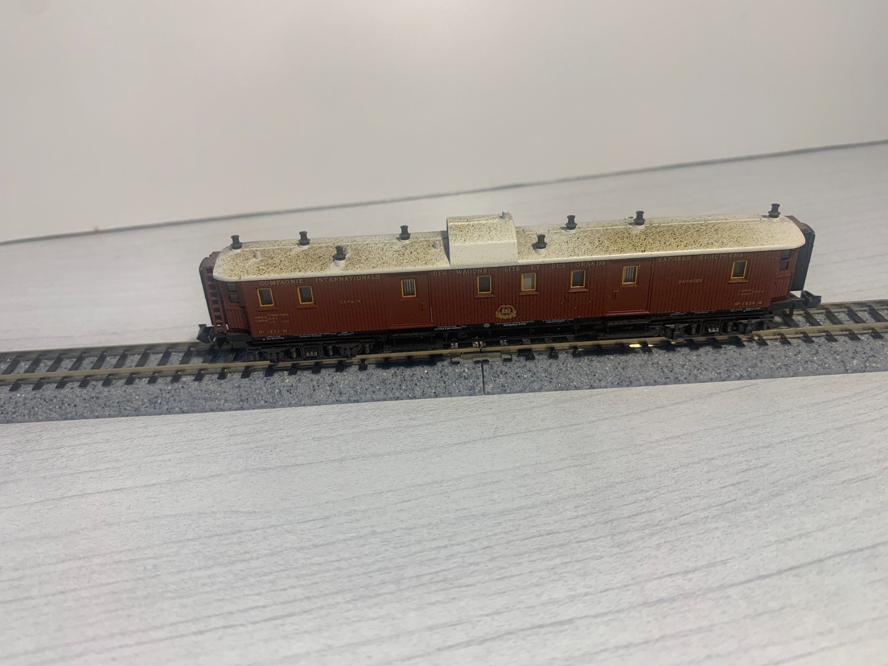 Trix Modellini di ferrovie: Mini Trix Spur N  Orientexpress Balkanzug Innenbeleuchtung – Usato da Unterengstringen venduto da Tobaz