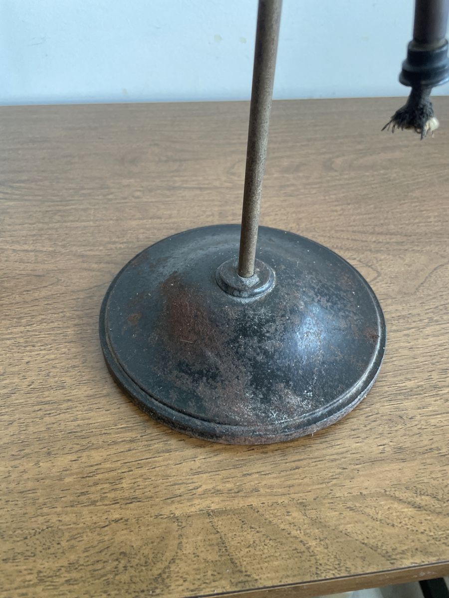 Lampade: Lampe Ancienne Industrie Horlogère – Usato da Vallamand venduto da Bricbracbroc82 8