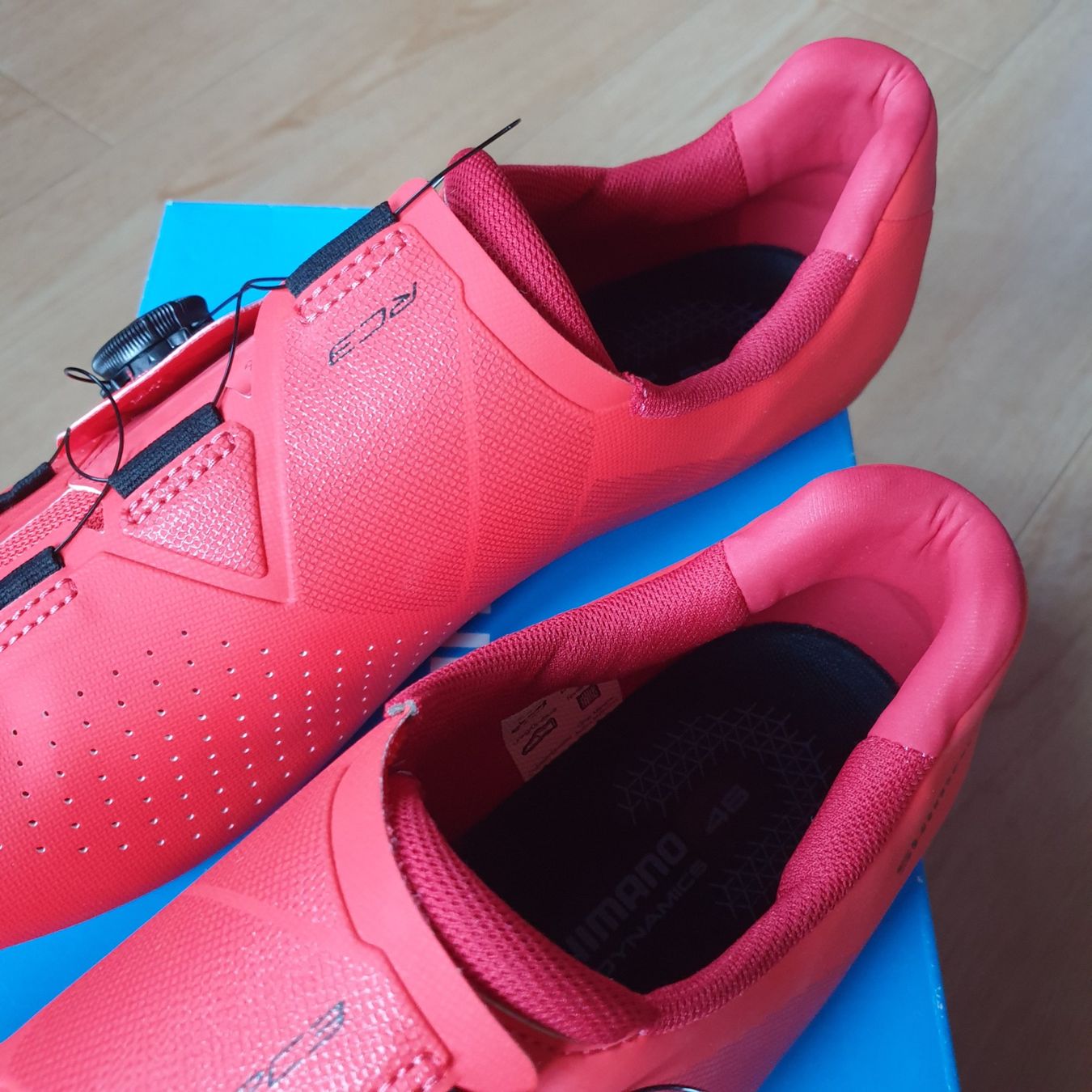 Shimano Scarpe da uomo: Shimano RC3 MEN ROT Gr. 46 Bikeschuh – Nuovo (secondo la descrizione) da Val D Illiez venduto da SnowRoof 1