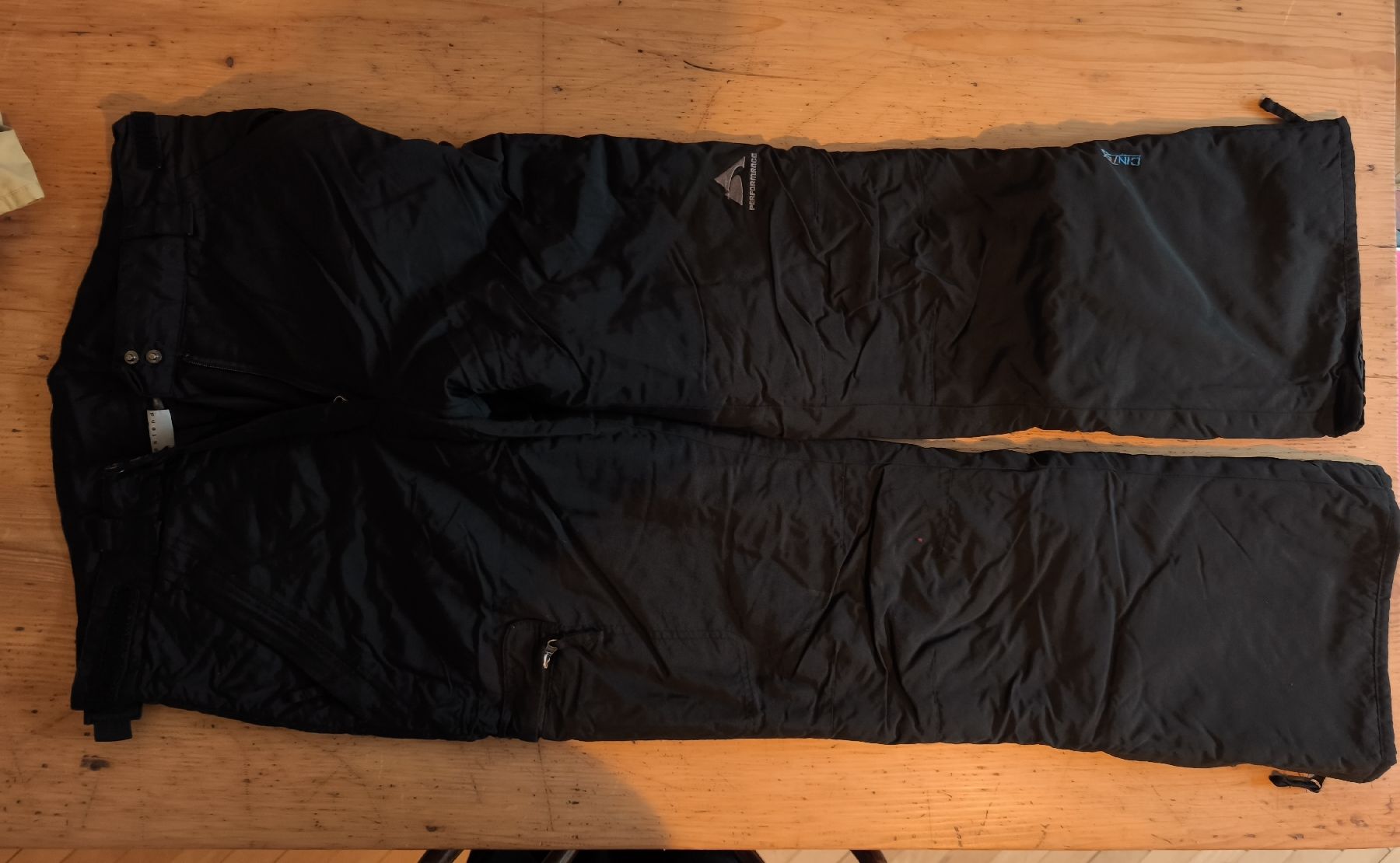 Pantaloni: Snowboardhose / Skihose – Usato da St. Gallen venduto da liamonmara