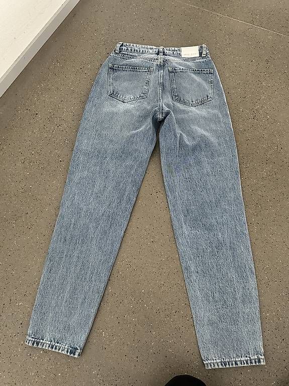 Jeans: Jeans Hose Glitzer Gr.34 – Gebraucht aus Dierikon von san_9tc9 2