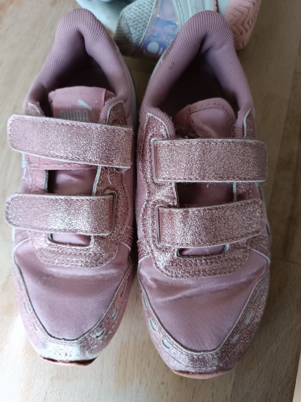 Puma Scarpe per ragazze: Schuhe Mädchen Gr 31 / 32 – Usato da Binz venduto da julijuli 6