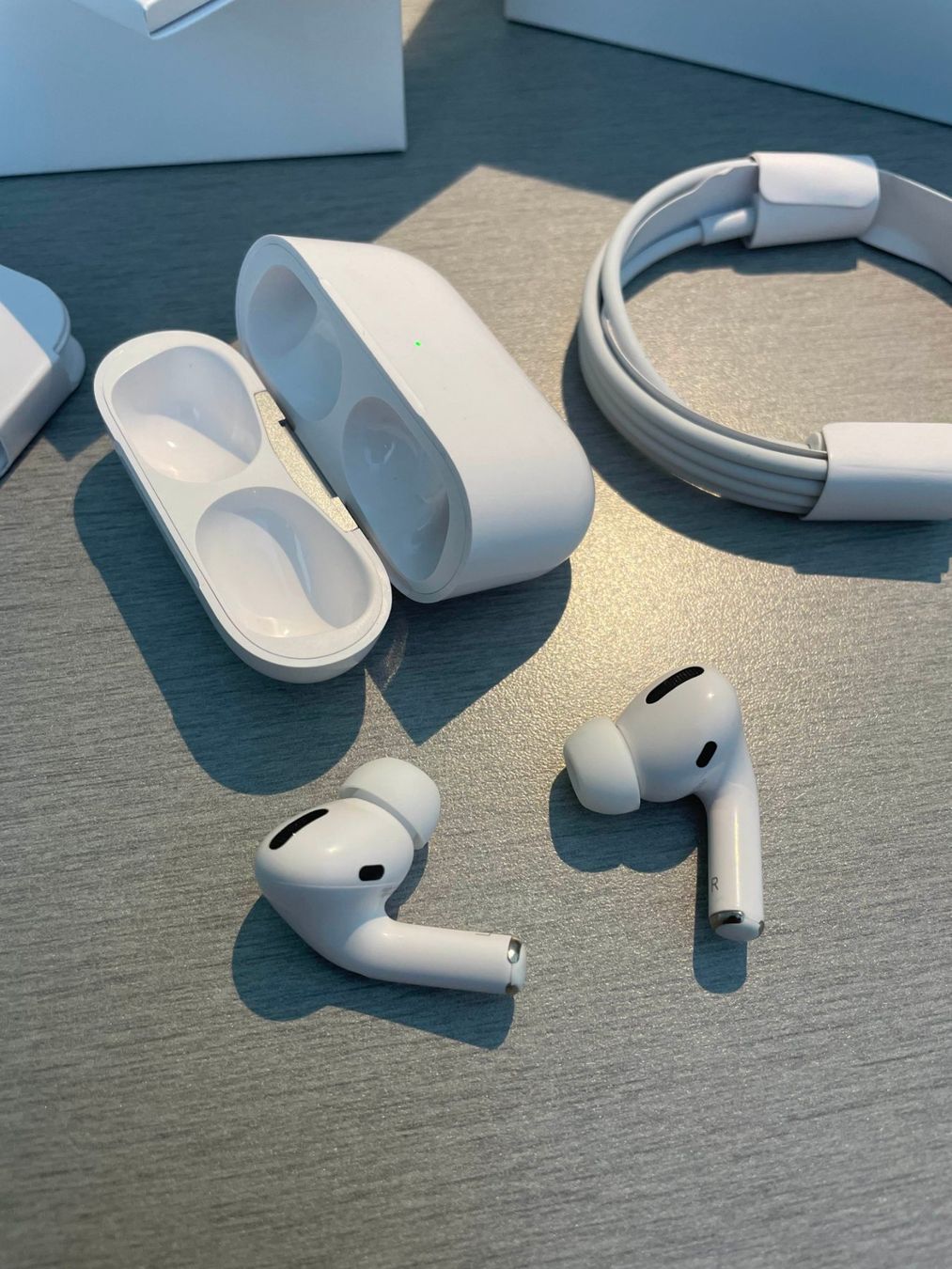 Apple Casques audio: Airpods Pro – D'occasion à Scharnachtal par ale_n2n2 4
