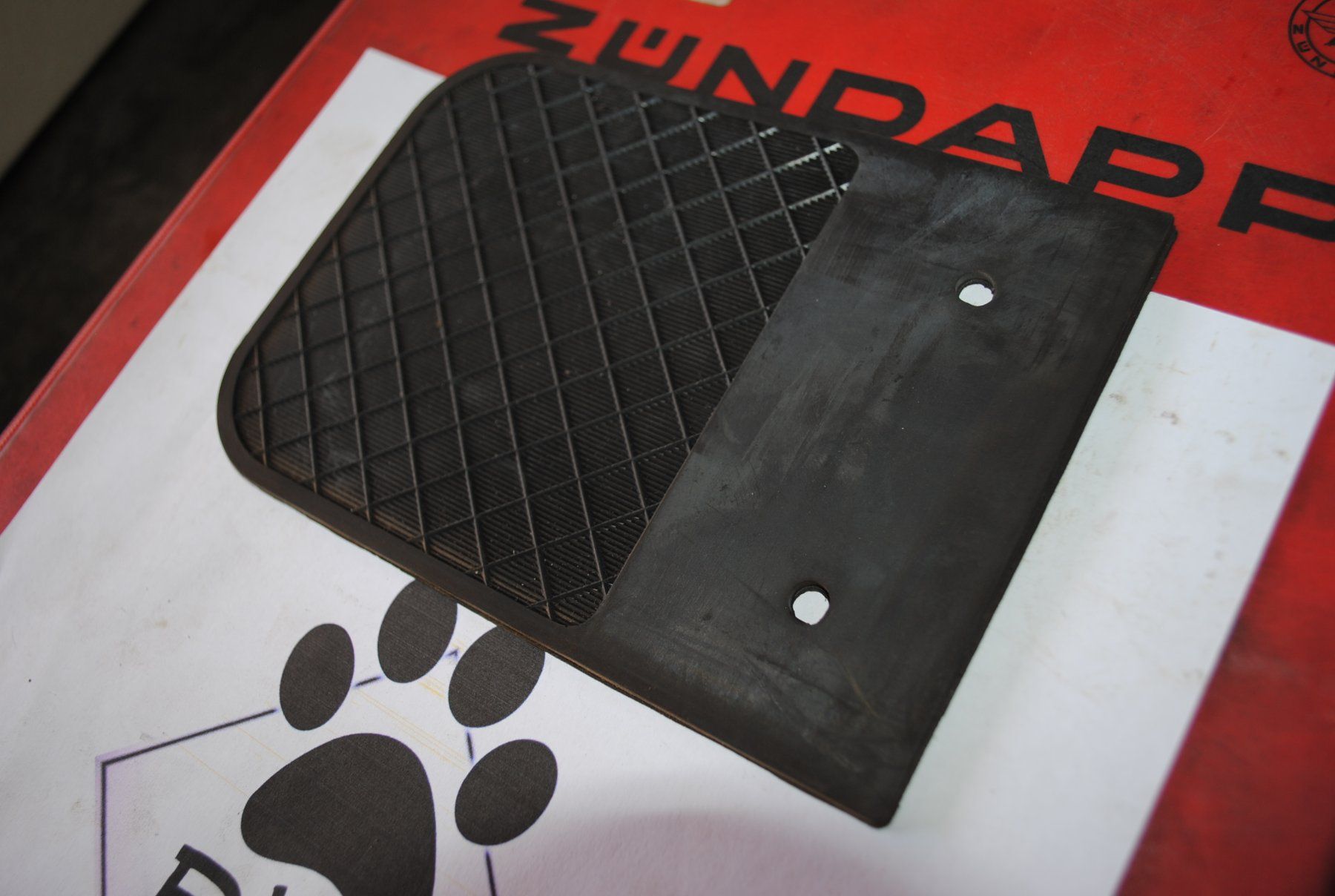 Zündapp Pièces pour mobylette: Spritzschutz Lappen – Neuf (Voir description) à Subingen par Baergarage 2