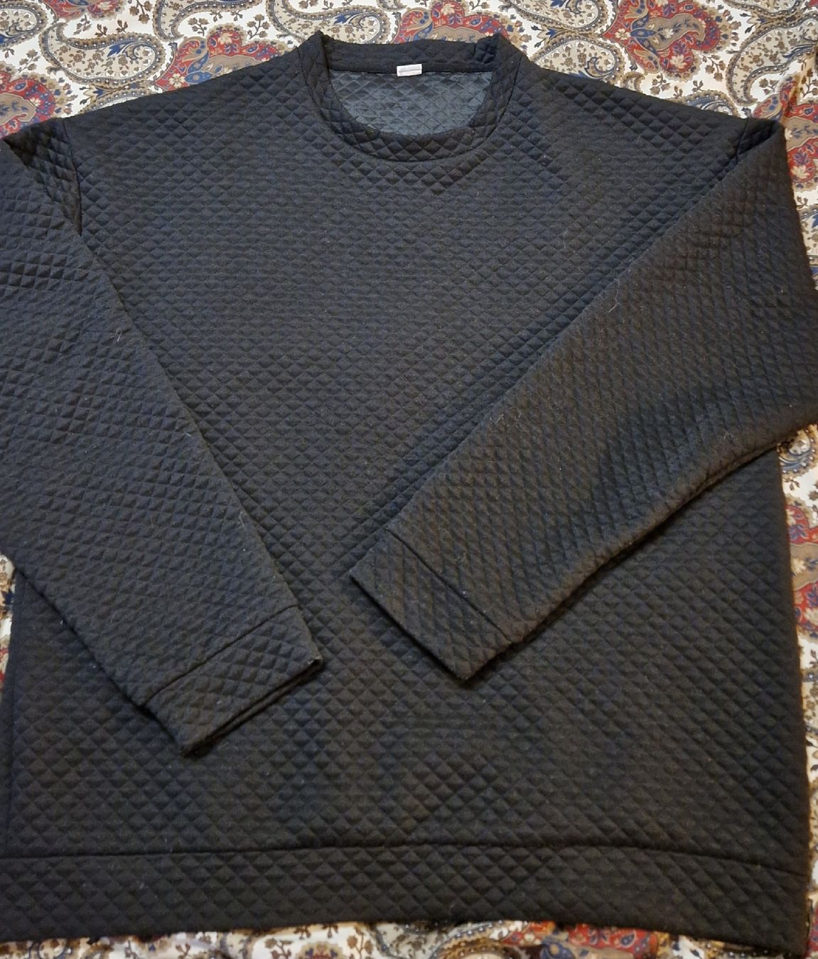 Pulls & Sweat-shirts: Schwarzes gestepptes Herren-Sweatshirt aus Polyester. – D'occasion à Oberengstringen par Sheera7 1
