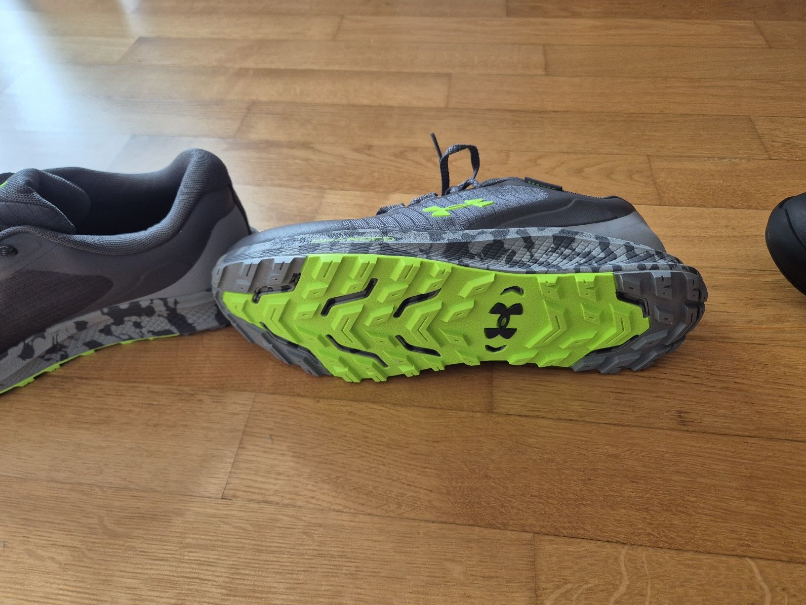 Under Armour Scarpe da uomo: Under Armour Trailrunningschuhe Gr. 44 – Nuovo (secondo la descrizione) da Schenkon venduto da 1996234 2