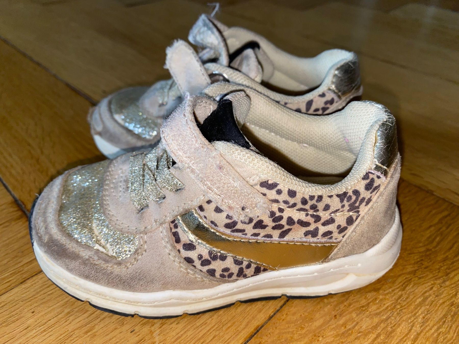 Scarpe per ragazze: Turnschuhe Gr. 23 – Usato da Bern venduto da Elisa64
