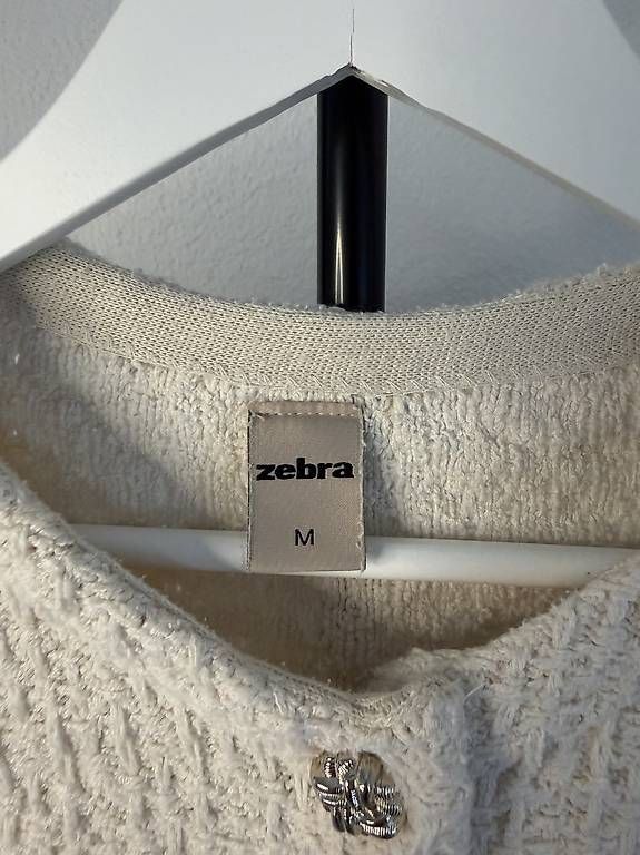 Giacche: Cremefarbener Cardigan Grösse M – Usato da Rorschach venduto da Tara234 3
